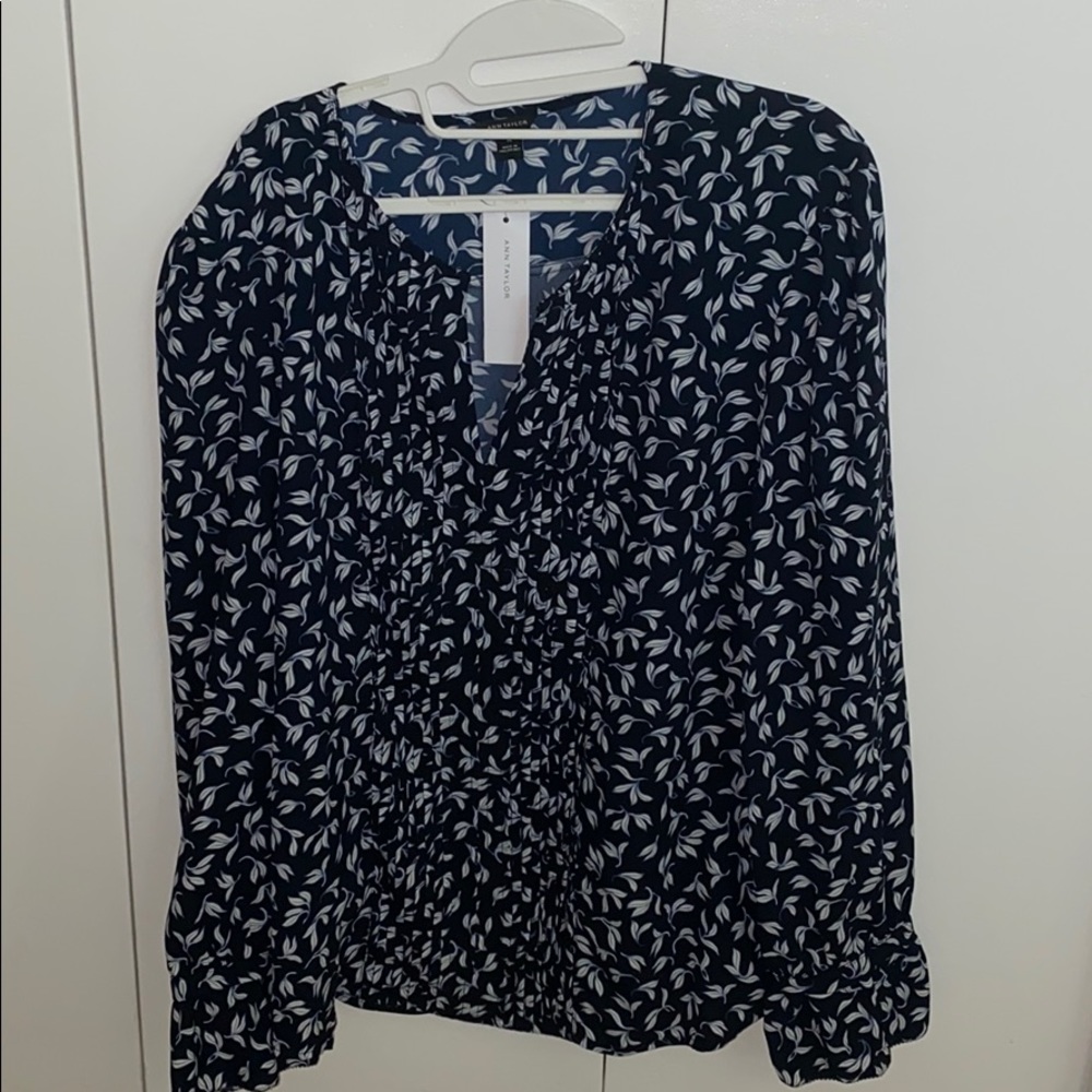 Navy ann taylor blouse with flowers